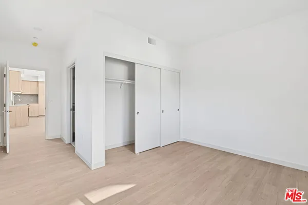 $6,450 | 2521 South Orange Drive, Los Angeles, CA 90016