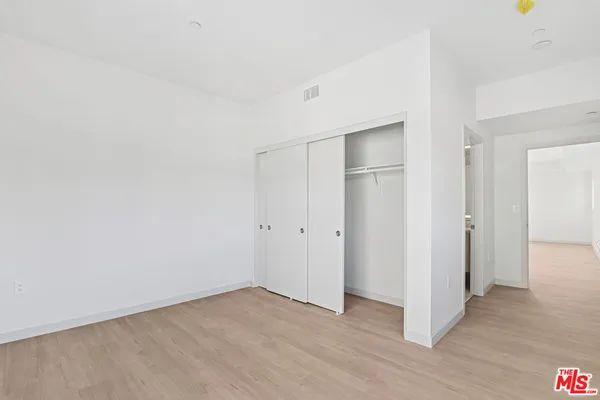 $6,450 | 2521 South Orange Drive, Los Angeles, CA 90016