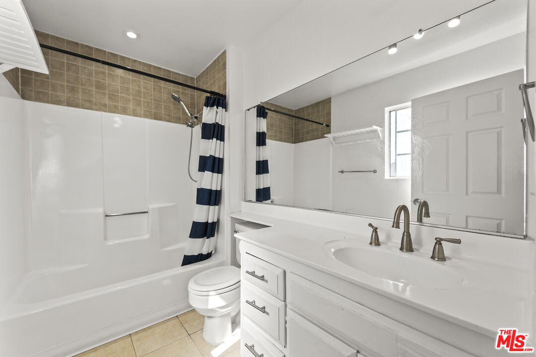 4449 163rd Street Lawndale, CA 90260 - Photo 10 of 31