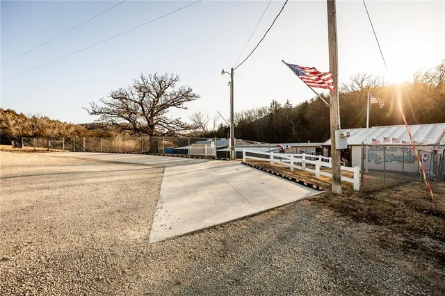 $1,250,000 | 12344 Kennel Drive, Junction City, KS 66441