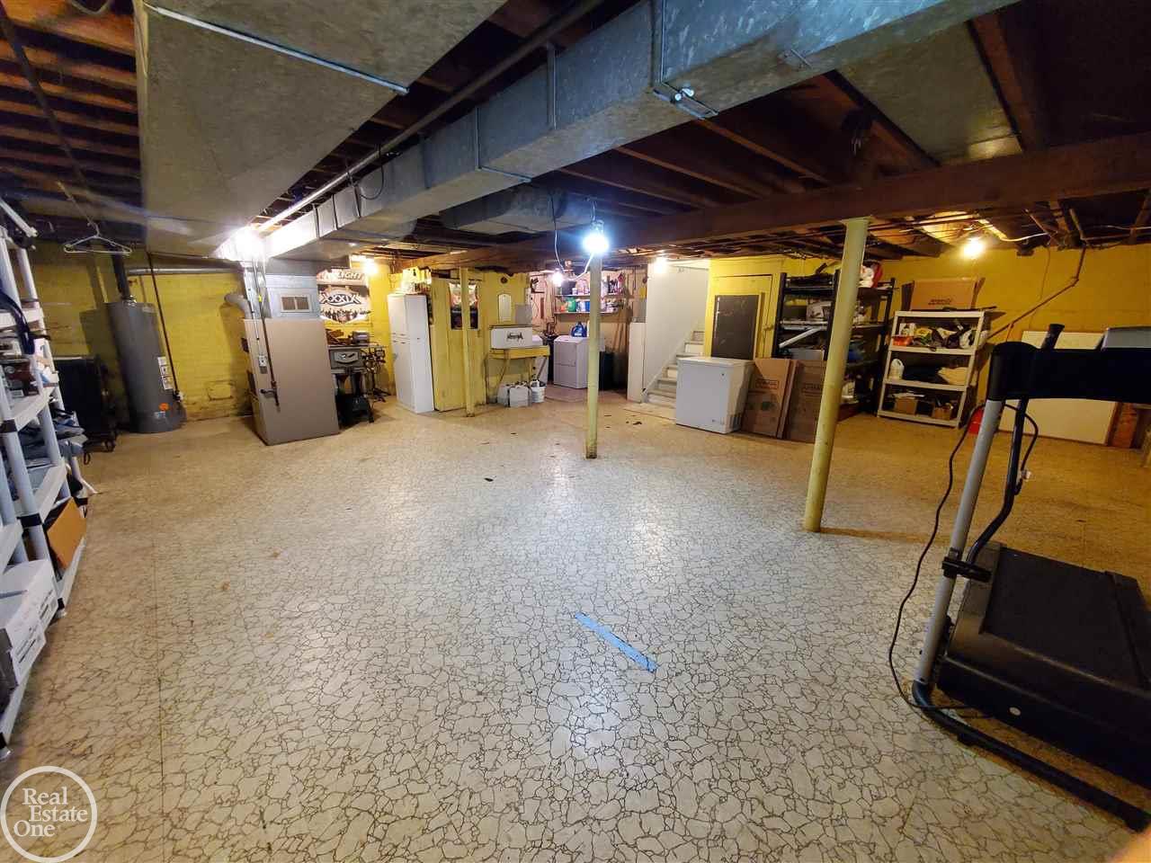 15713 Charles R Avenue Eastpointe, MI 48021 - Photo 54 of 65 Gallery Image 54