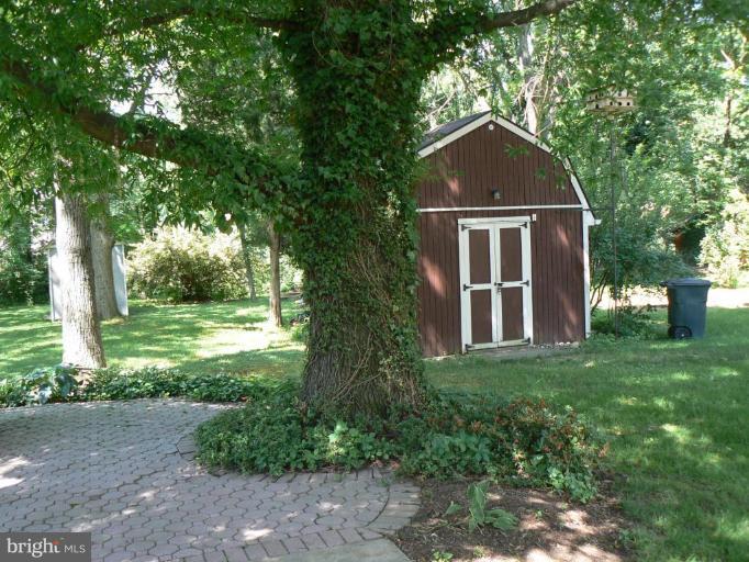 201 Poplar Road Sterling, VA 20164 - Photo 13 of 16 Shed