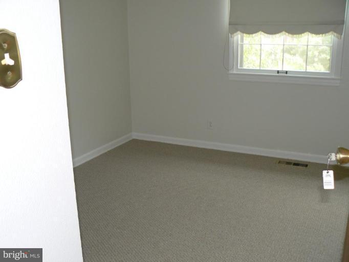 201 Poplar Road Sterling, VA 20164 - Photo 5 of 16 Front Bedroom