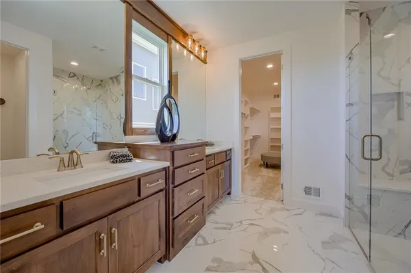 $776,055 | 25354 West 92nd Street, Lenexa, KS 66227