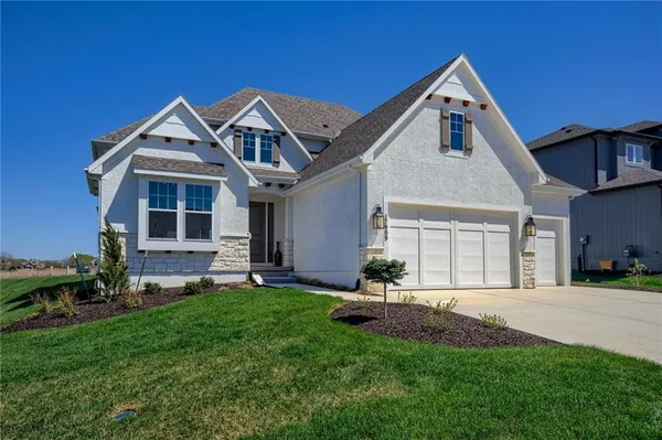 $776,055 | 25354 West 92nd Street, Lenexa, KS 66227
