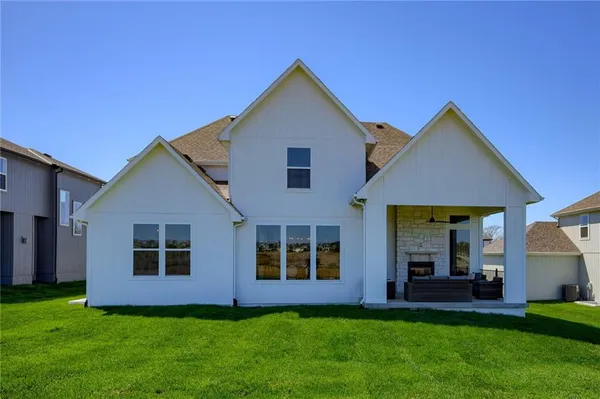 $776,055 | 25354 West 92nd Street, Lenexa, KS 66227