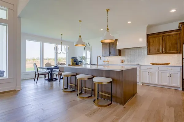 $776,055 | 25354 West 92nd Street, Lenexa, KS 66227