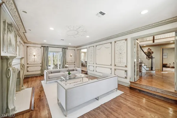 $2,900,000 | 307 Freemans Lane, Franklin Lakes, NJ 07417