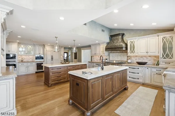 $2,900,000 | 307 Freemans Lane, Franklin Lakes, NJ 07417