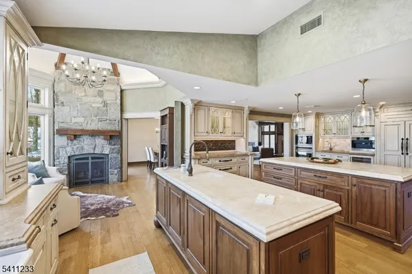$2,900,000 | 307 Freemans Lane, Franklin Lakes, NJ 07417