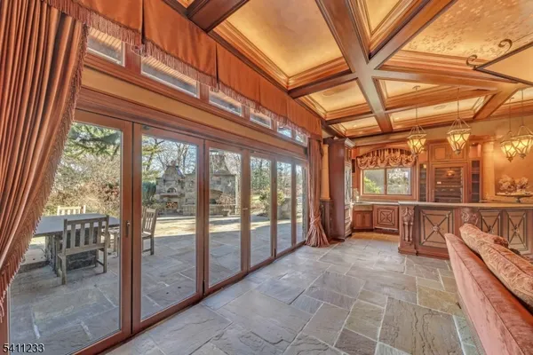 $2,900,000 | 307 Freemans Lane, Franklin Lakes, NJ 07417