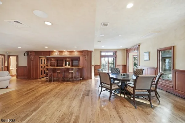 $2,900,000 | 307 Freemans Lane, Franklin Lakes, NJ 07417