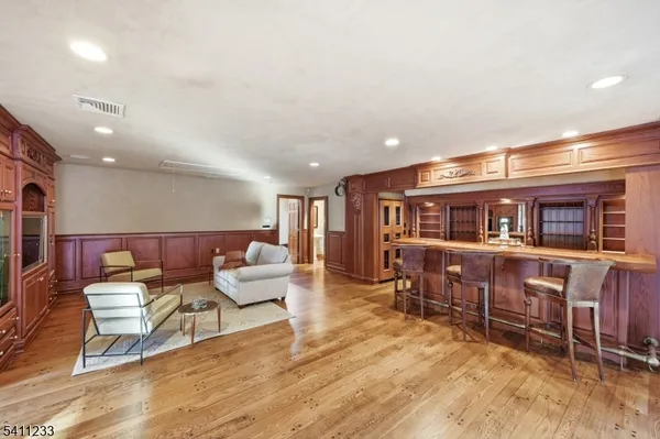 $2,900,000 | 307 Freemans Lane, Franklin Lakes, NJ 07417