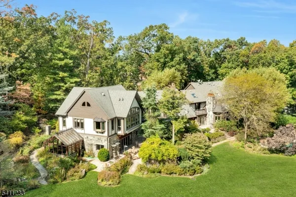 $2,900,000 | 307 Freemans Lane, Franklin Lakes, NJ 07417