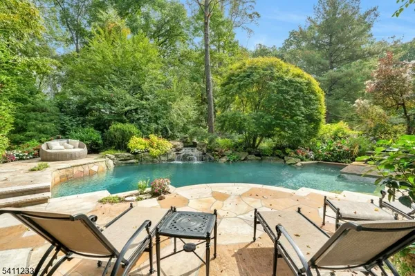 $2,900,000 | 307 Freemans Lane, Franklin Lakes, NJ 07417