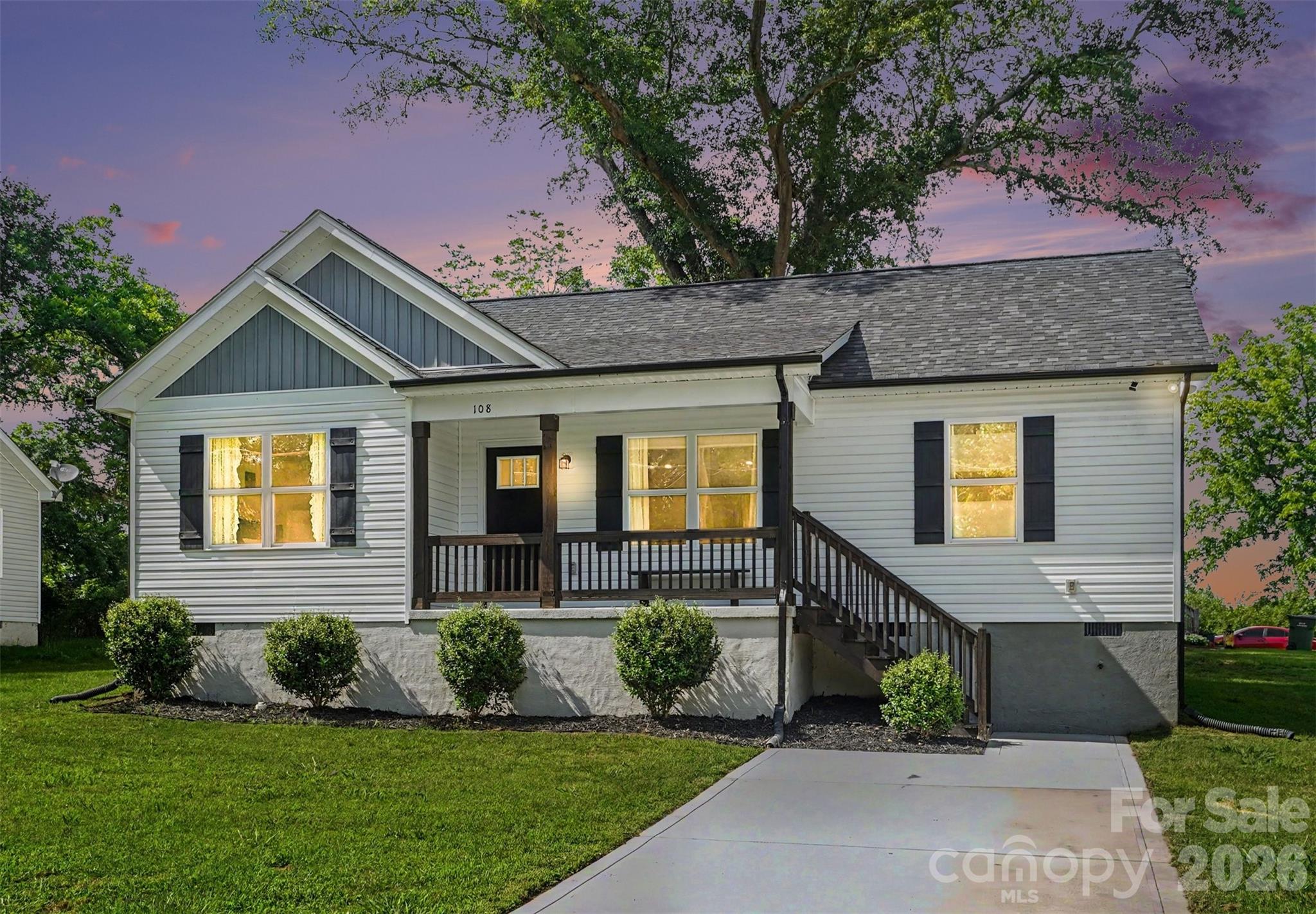 108 Marion Street Lancaster, SC 29720 - Photo 1 of 16