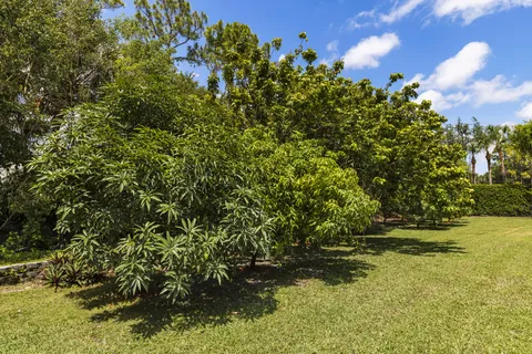 $1,050,000 | 8785 Thousand Pines Circle, West Palm Beach, FL 33411