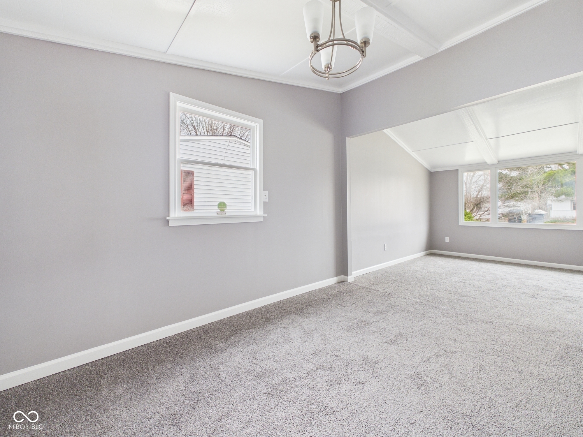 4221 Brown Street Anderson, IN 46013 - Photo 6 of 26