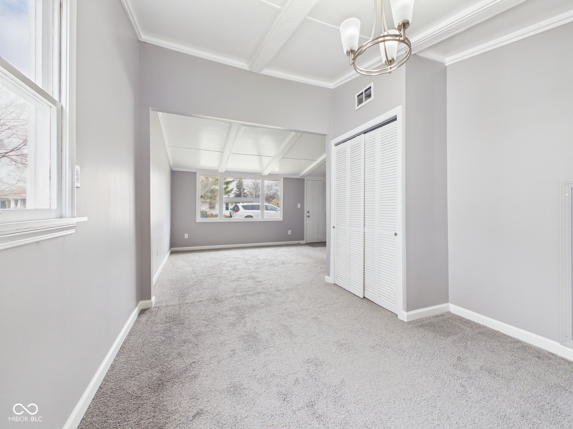 4221 Brown Street Anderson, IN 46013 - Photo 7 of 26