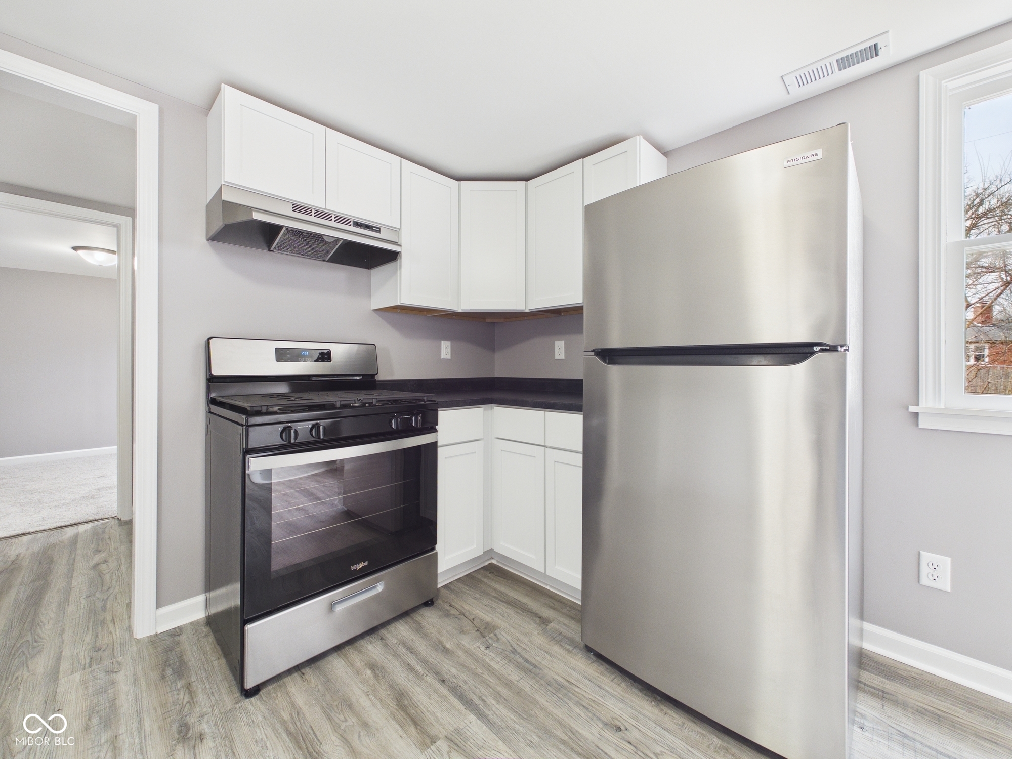 4221 Brown Street Anderson, IN 46013 - Photo 9 of 26