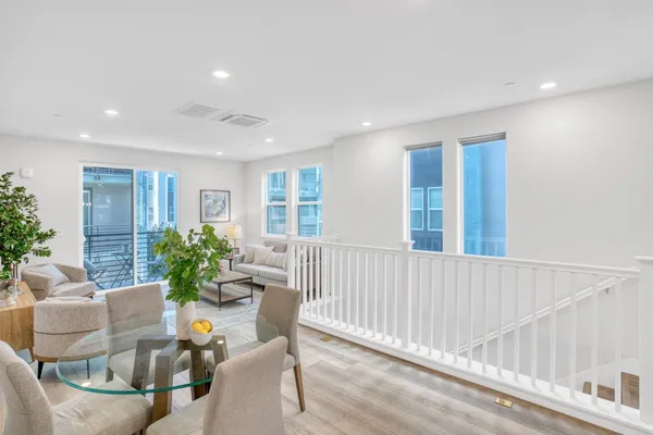 $990,000 | 549 Yale Way, San Jose, CA 95117