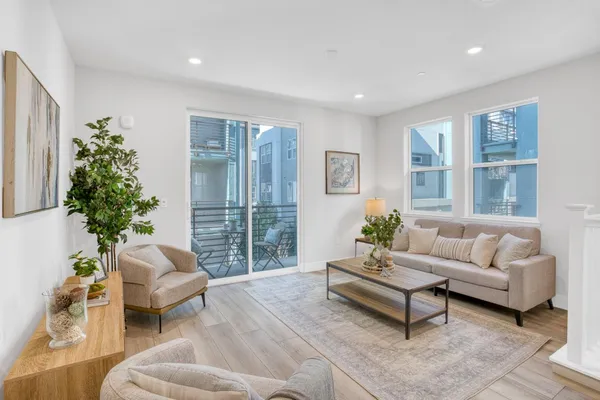 $990,000 | 549 Yale Way, San Jose, CA 95117