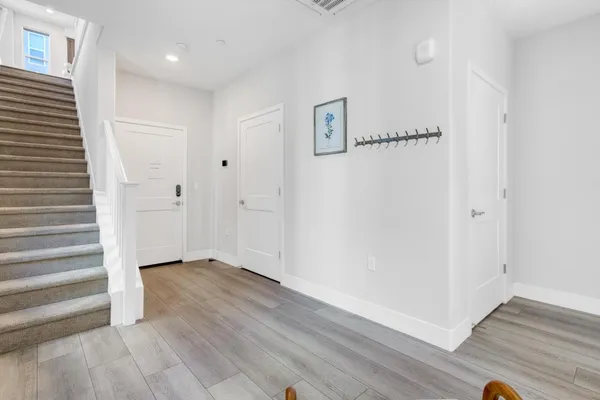 $990,000 | 549 Yale Way, San Jose, CA 95117