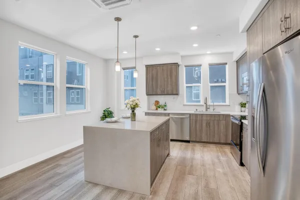 $990,000 | 549 Yale Way, San Jose, CA 95117