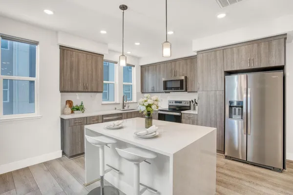 $990,000 | 549 Yale Way, San Jose, CA 95117