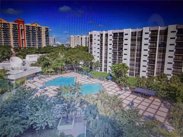 $2,600 | 17011 North Bay Road, Unit 303, Sunny Isles Beach, FL 33160