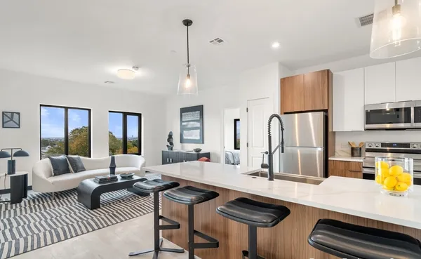 $3,200 | 600 Broadway, Unit 306, Chelsea, MA 02150