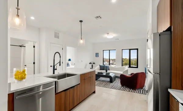 $3,200 | 600 Broadway, Unit 306, Chelsea, MA 02150