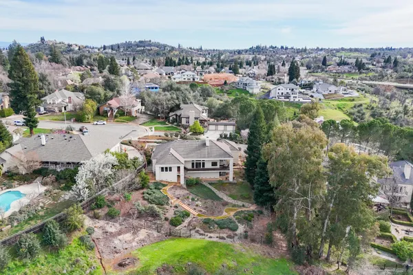 $725,000 | 3768 Sunday Court, Redding, CA 96001