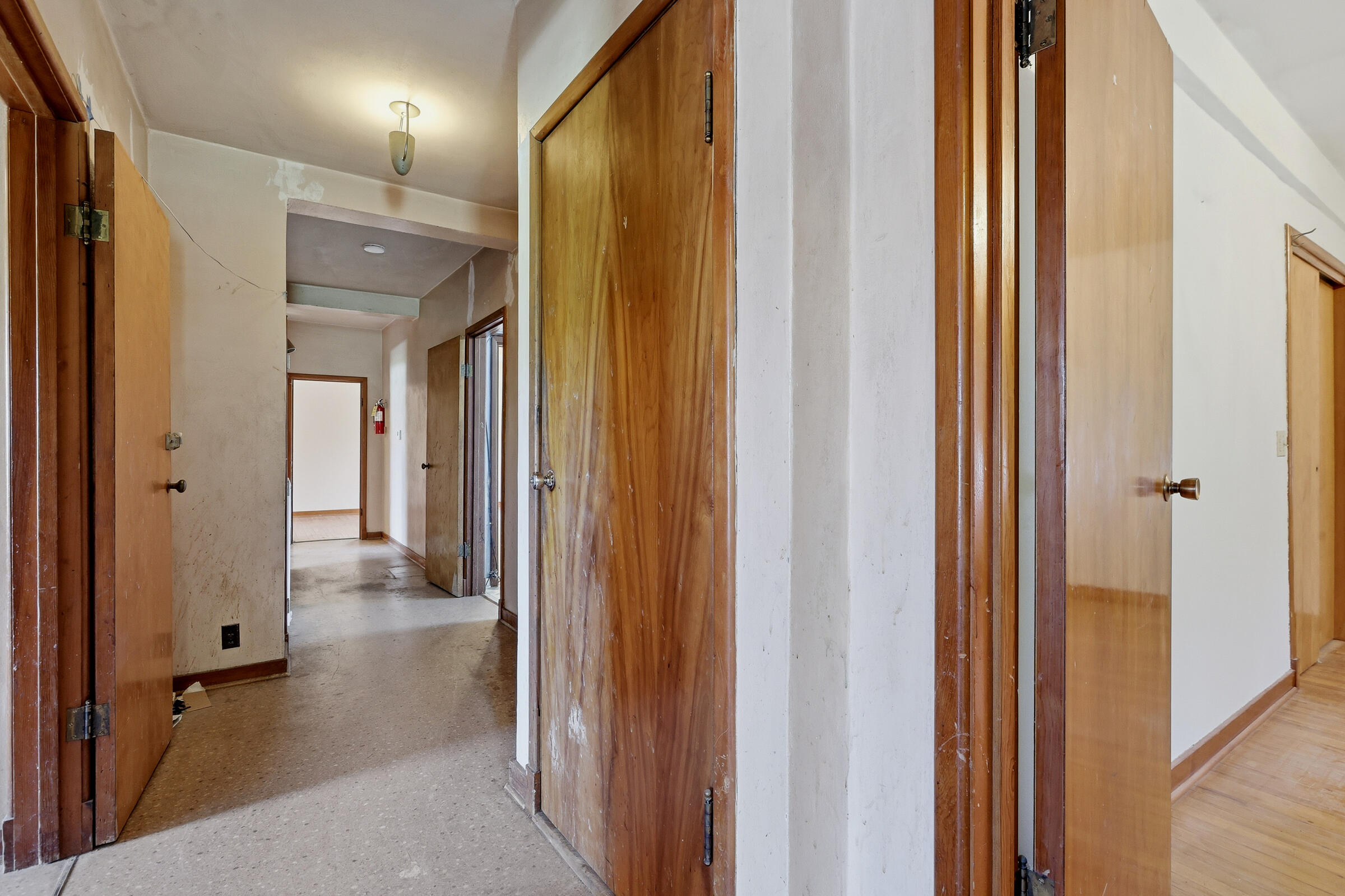 3220 10th Street Two Rivers, WI 54241 - Photo 25 of 47 322010th-18