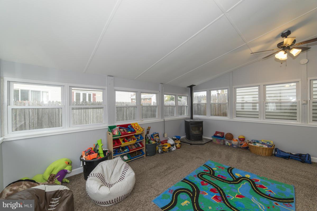 148 Shellcove Road Pasadena, MD 21122 - Photo 13 of 28 Sunroom