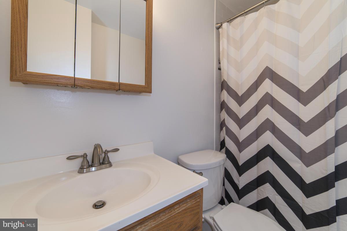 148 Shellcove Road Pasadena, MD 21122 - Photo 23 of 28 Bath (Master)