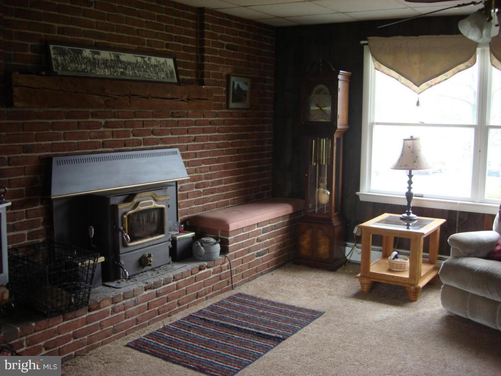 33 South Colebrook Road Manheim, PA 17545 - Photo 7 of 22
