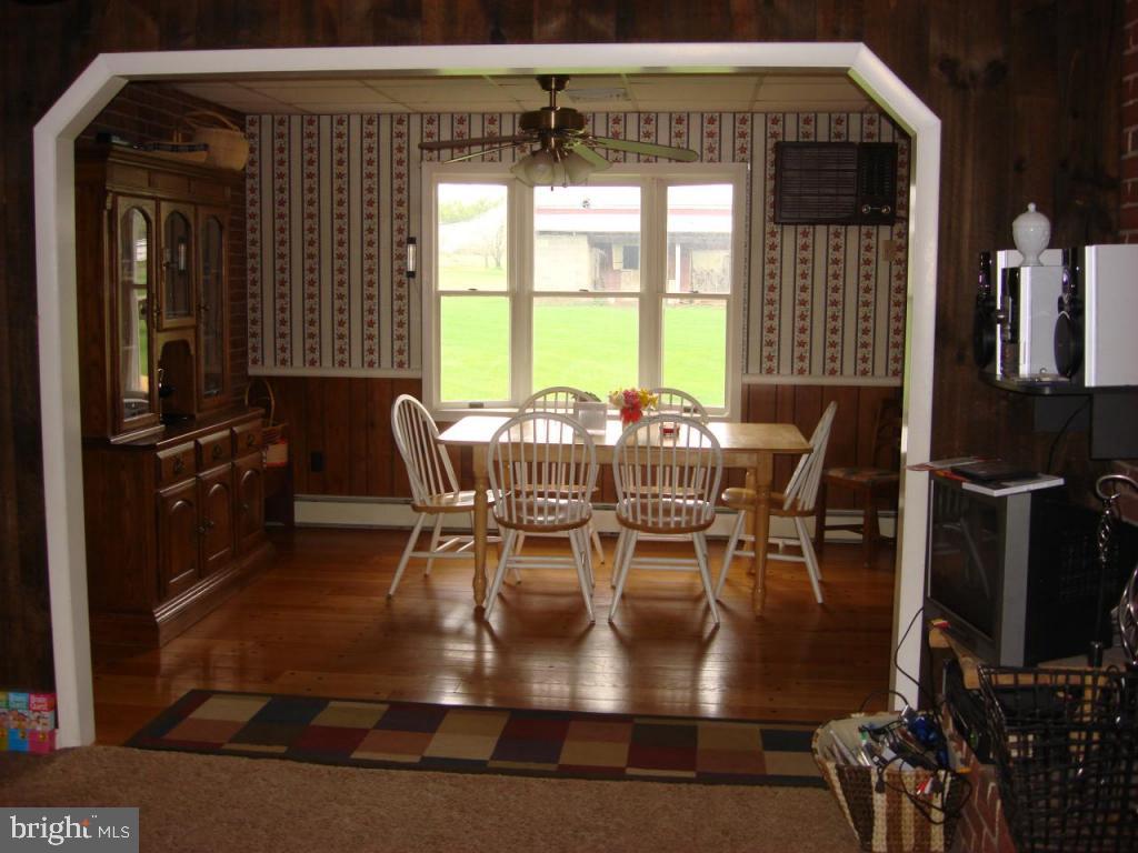 33 South Colebrook Road Manheim, PA 17545 - Photo 9 of 22