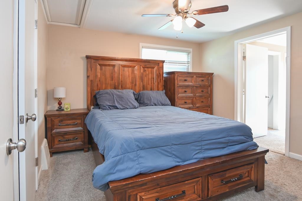 1932 Delaware Street Oshkosh, WI 54902 - Photo 5 of 17