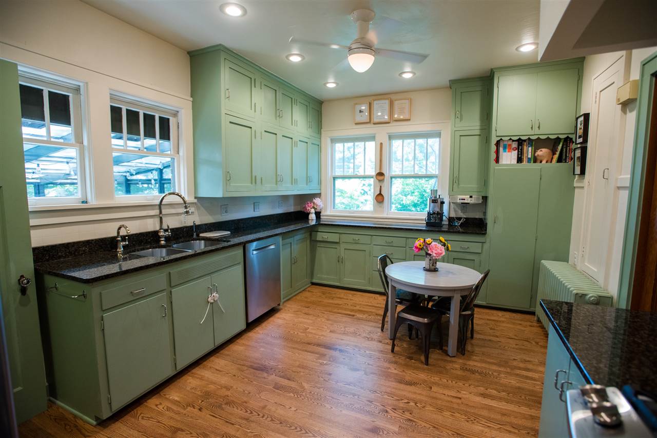 1301 Rochester Avenue Iowa City, IA 52245 - Photo 14 of 50 Gallery Image 14
