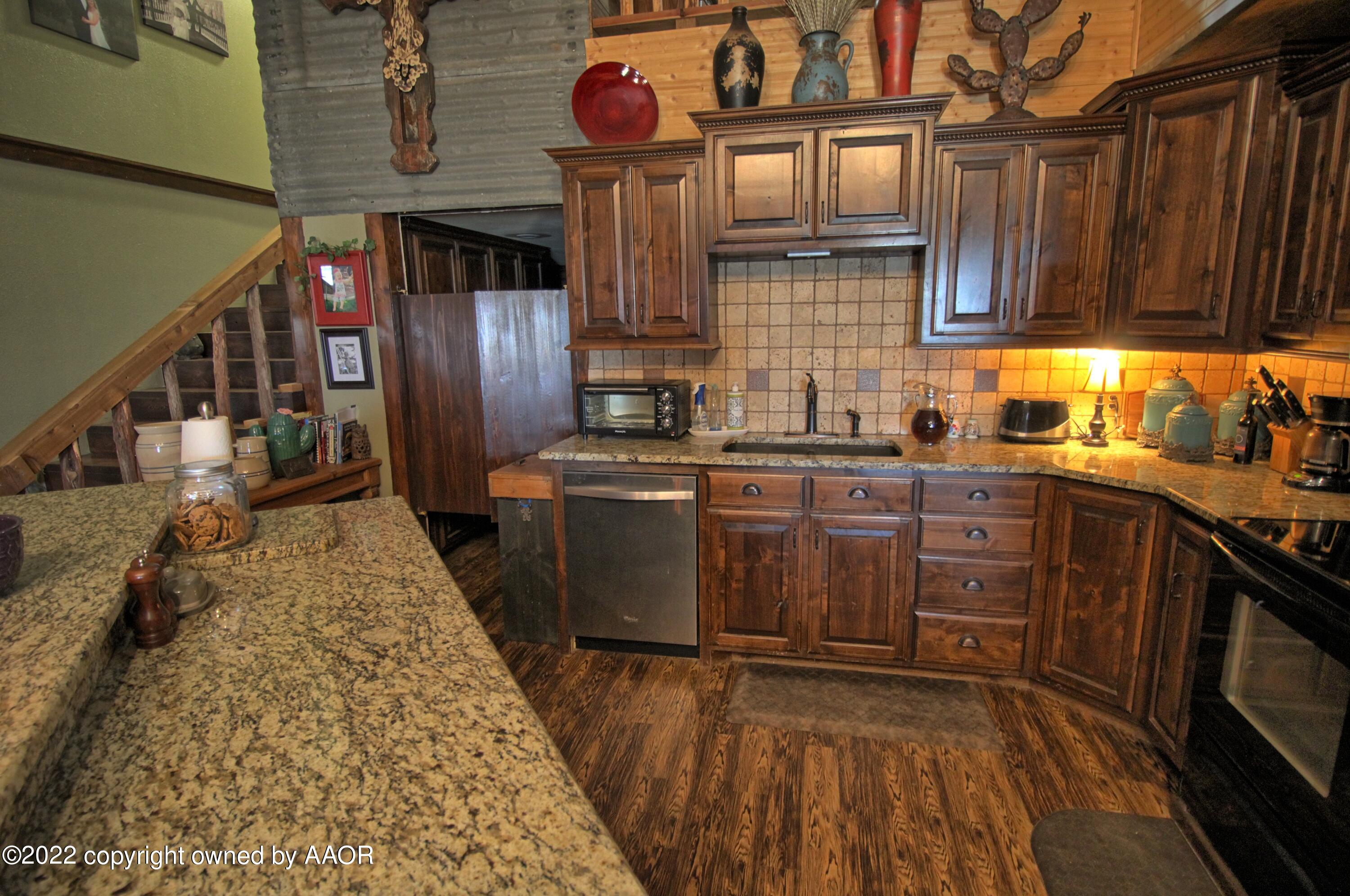 12620 Farm To Market 1267 Perryton, TX 79070 - Photo 6 of 27 FM 1267 kitchen
