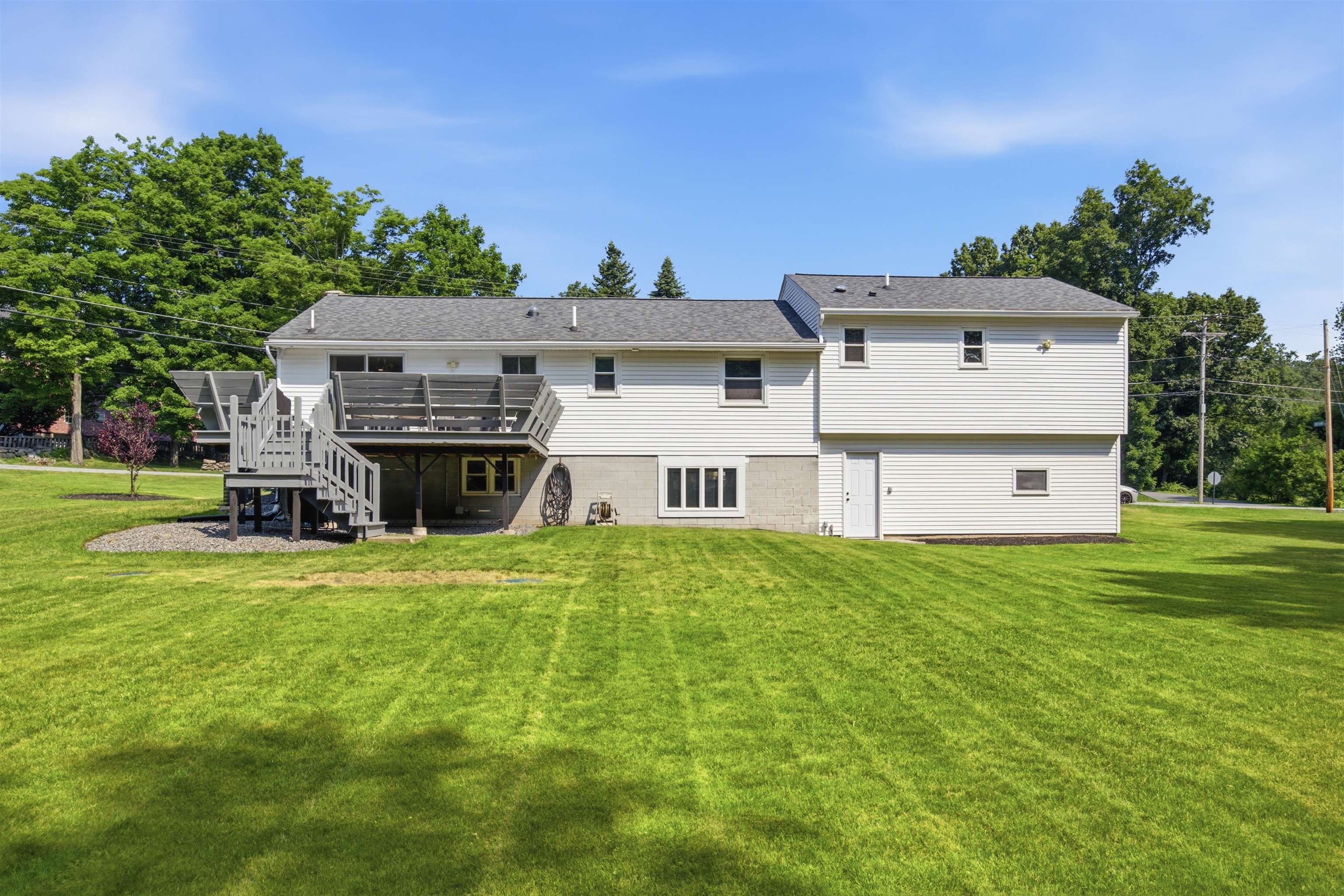 68 Jericho Road Pelham, NH 03076 - Photo 32 of 40