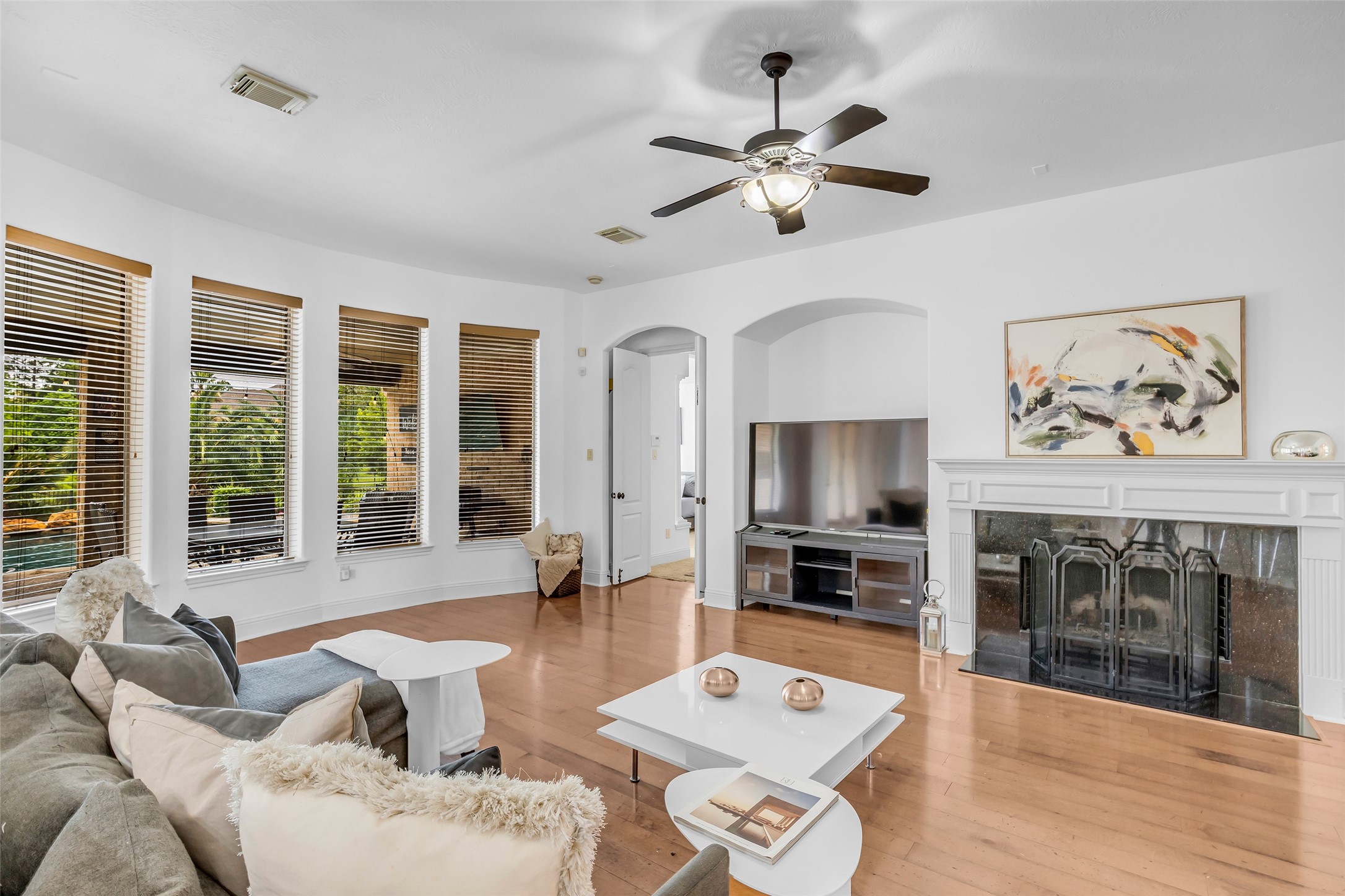 3 Mosaic Point Place Spring, TX 77389 - Photo 10 of 46