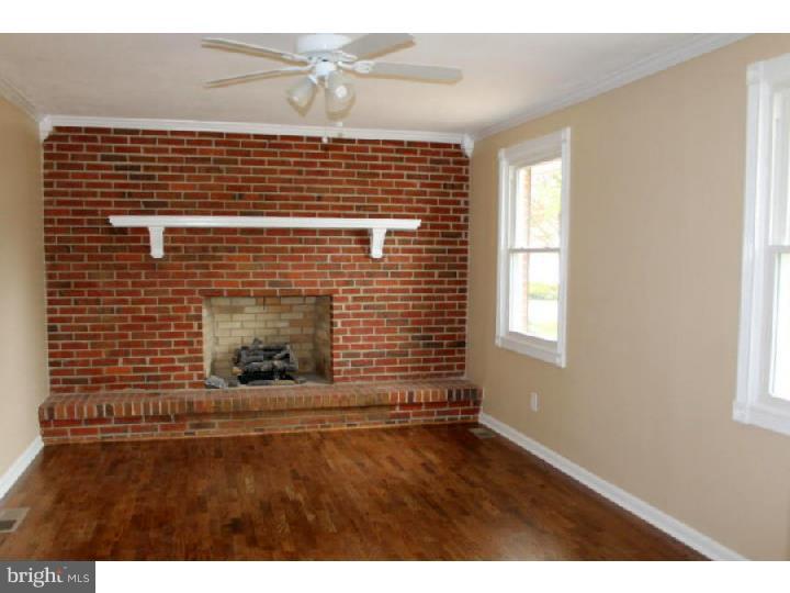 17 Lochatong Road Ewing, NJ 08628 - Photo 3 of 15 Family Room