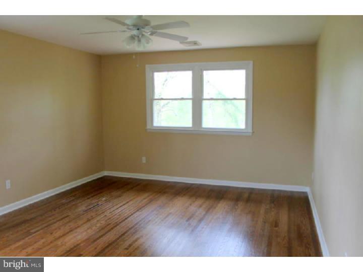 17 Lochatong Road Ewing, NJ 08628 - Photo 10 of 15 Bedroom - Main