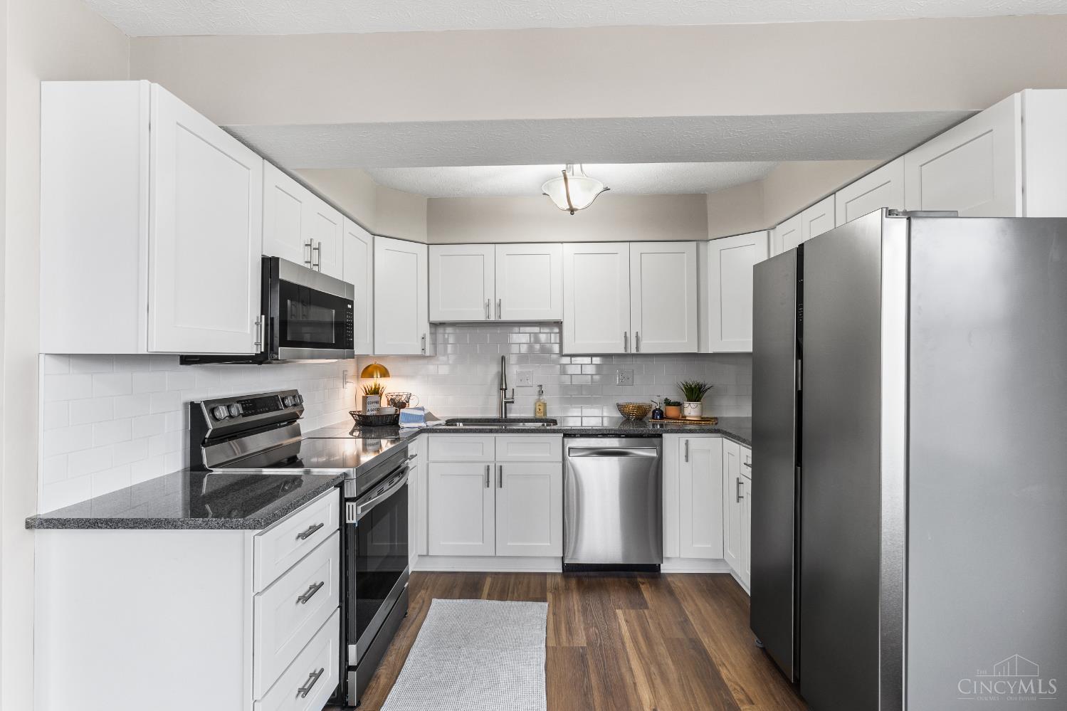 5658 Springdale Road, Unit 10 Cincinnati, OH 45251 - Photo 10 of 29 Gallery Image 10