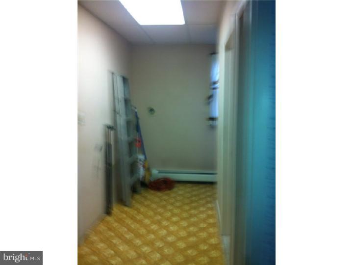 213 Chestnut Street Delran, NJ 08075 - Photo 18 of 20 Laundry Room