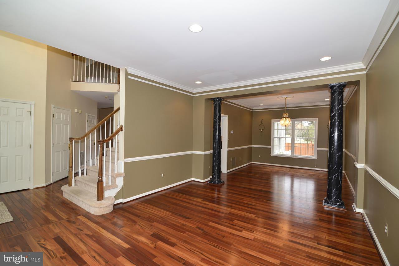 1301 Stable Farm Court Reston, VA 20194 - Photo 2 of 30 Living Room