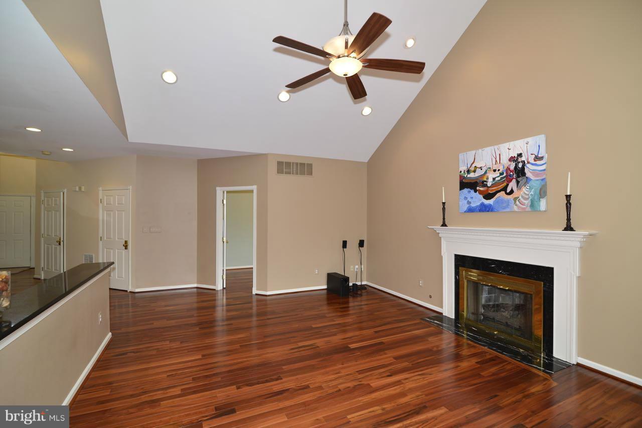 1301 Stable Farm Court Reston, VA 20194 - Photo 12 of 30 Family Room