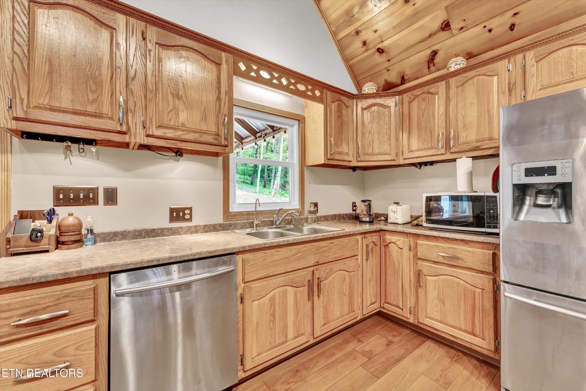 3101 West Wolf Valley Road Clinton, TN 37716 - Photo 8 of 34